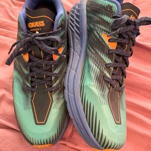 Hoka one one